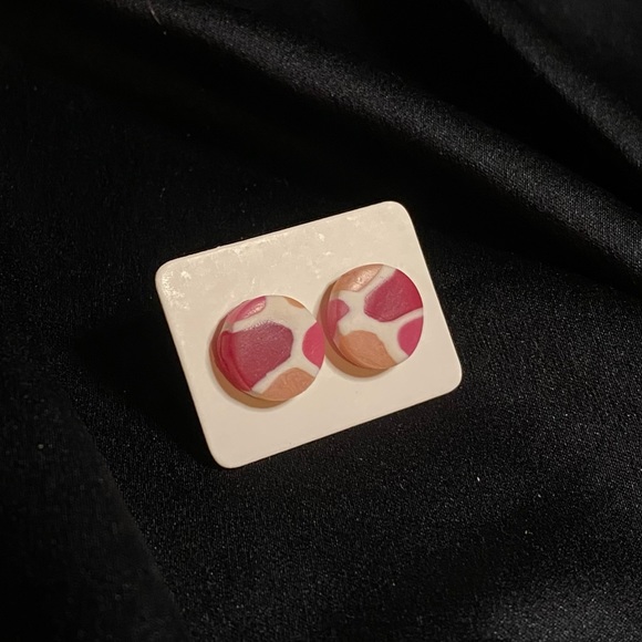$5 when you buy another item! - Picture 2 of 3